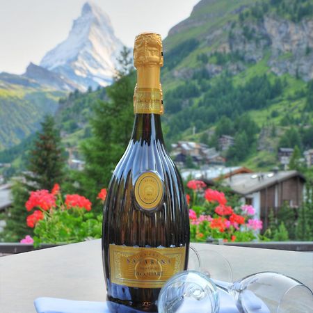 The Christiania Mountain & Spa Resort Zermatt Bagian luar foto