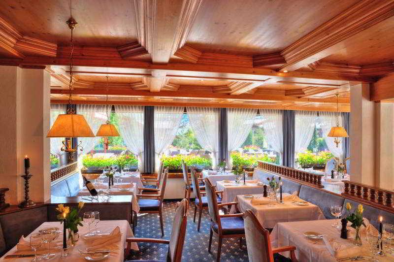 The Christiania Mountain & Spa Resort Zermatt Bagian luar foto