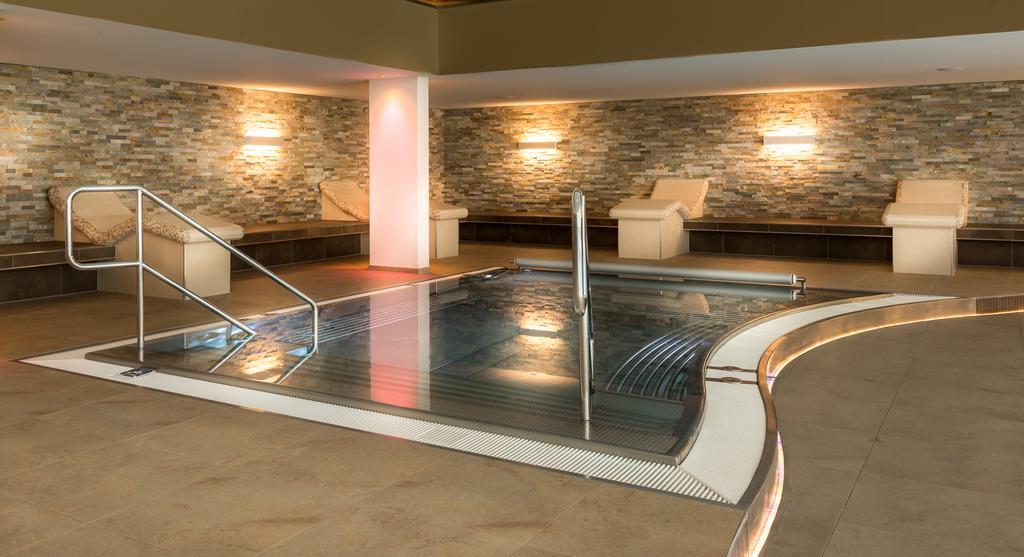 The Christiania Mountain & Spa Resort Zermatt Bagian luar foto