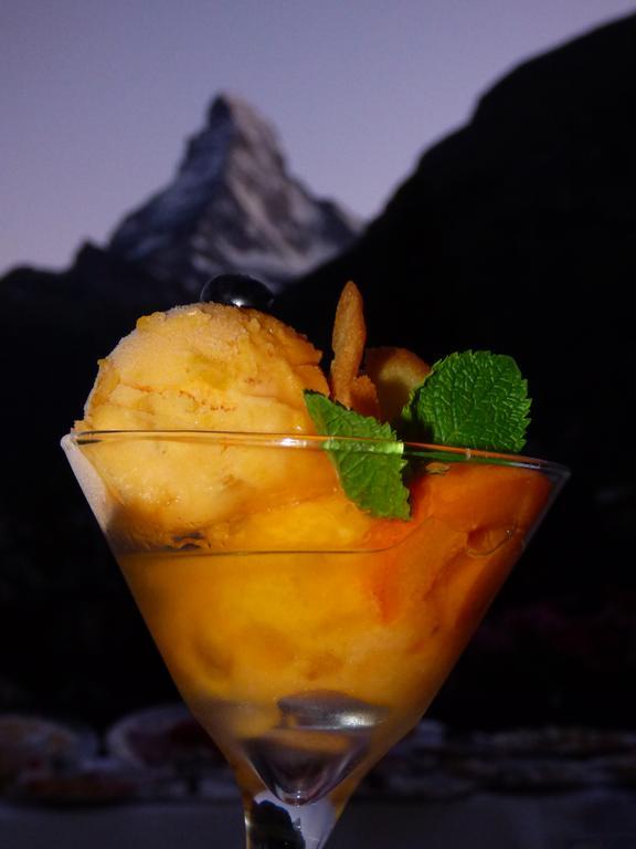 The Christiania Mountain & Spa Resort Zermatt Bagian luar foto