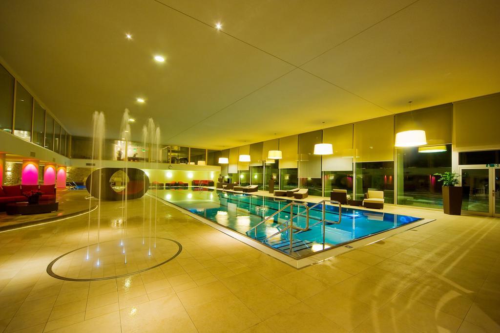 The Christiania Mountain & Spa Resort Zermatt Bagian luar foto