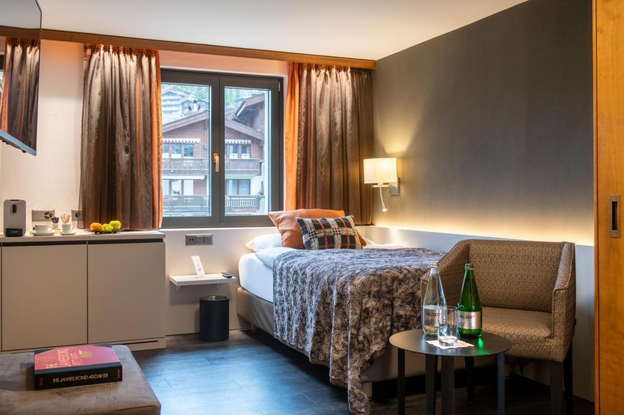 The Christiania Mountain & Spa Resort Zermatt Bagian luar foto